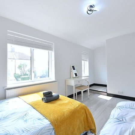 Вилла North West London Escape Милл-Хилл Экстерьер фото